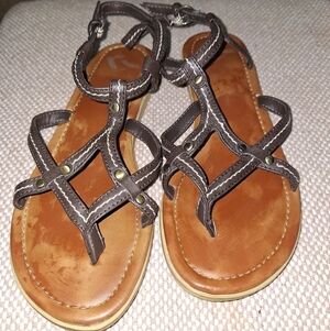 A pair of Report strappy sandals in a size 7. Pre-loved and in good cond…